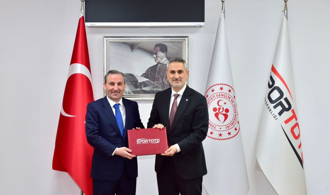 Sultanbeyli Belediye Başkanı Ali Tombaş, Ankara’da gerçekleştirdiği ziyaret kapsamında Spor