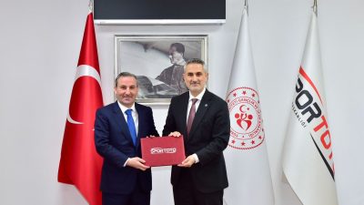 Sultanbeyli Belediye Başkanı Ali Tombaş, Ankara’da gerçekleştirdiği ziyaret kapsamında Spor