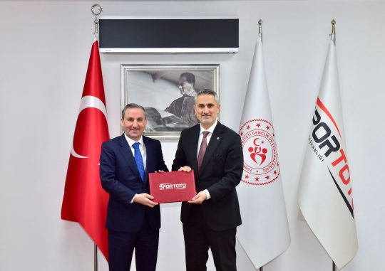 Sultanbeyli Belediye Başkanı Ali Tombaş, Ankara’da gerçekleştirdiği ziyaret kapsamında Spor