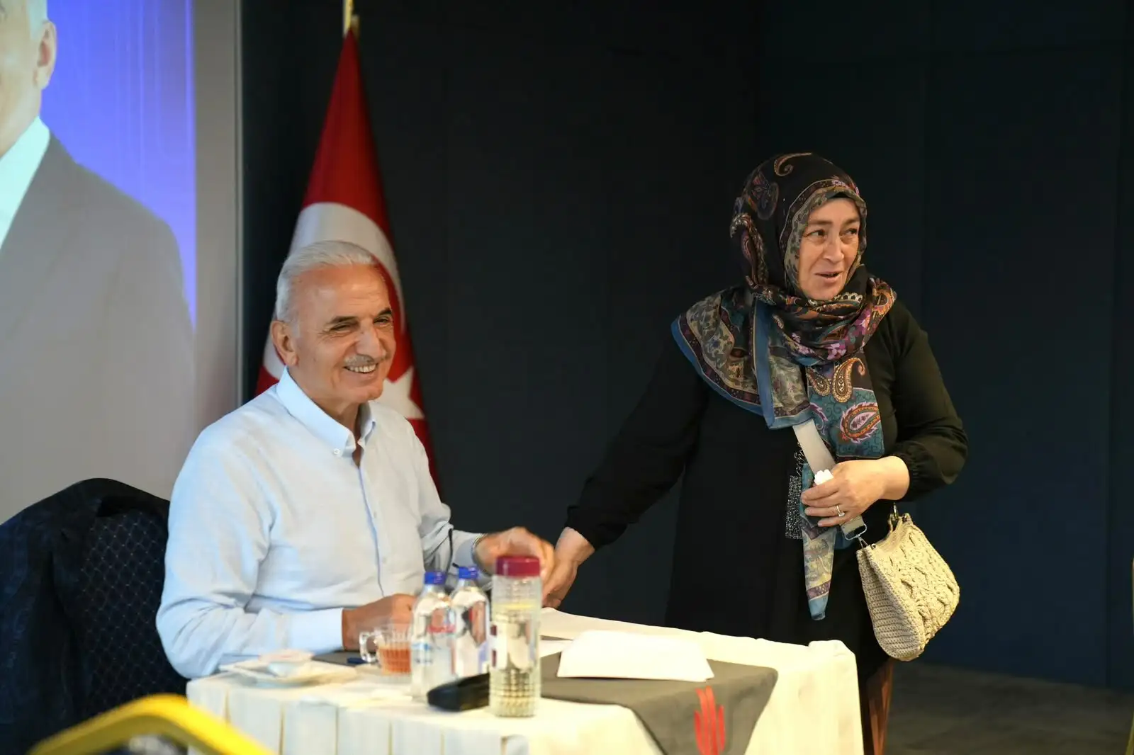 Hi-level televizyon yetkili servisi nerede, konumu ve telefonu hakkında merak