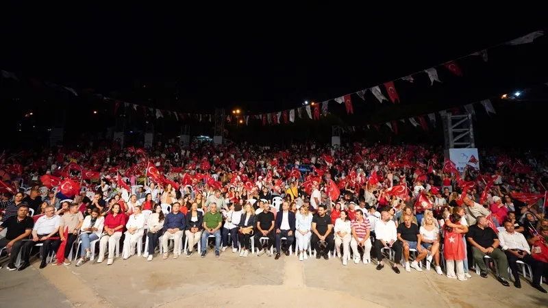 Beylikdüzü’nde 30 Ağustos Zafer Bayramı’nın 104. yılı kortej yürüyüşü ve