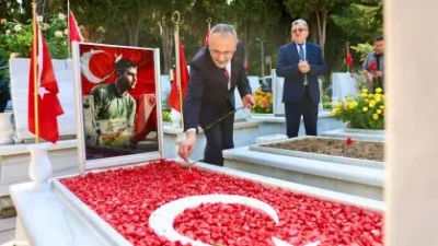 Eyüpsultan’da 30 Ağustos Zafer Bayramı’nın 104. yılı, Hükümet Konağı önündeki