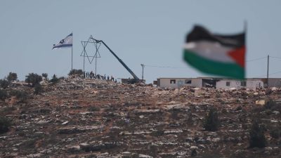 Filistin Kurtuluş Örgütü raporuna göre İsrail, Batı Şeria'daki yerleşim faaliyetlerini