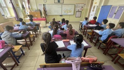 Yeni eğitim-öğretim yılı yaklaşırken çocukların okul kaygısı ve ebeveynlerin izlemesi