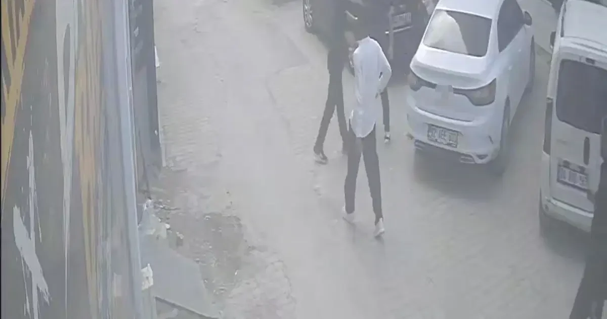 Adıyaman'da erkek arkadaşının şiddet uyguladığı kadına yardım etmek isteyen bir