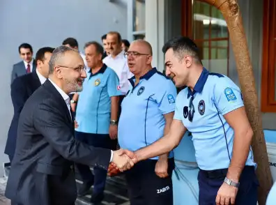 Eyüpsultan Belediye Başkanı Dr. Mithat Bülent Özmen, Zabıta Haftası dolayısıyla