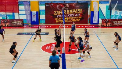 Beylikdüzü Belediyesi'nin düzenlediği Zafer Kupası Yıldız Kızlar Voleybol Turnuvası'nın ilçe