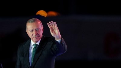 Cumhurbaşkanı Recep Tayyip Erdoğan, Avrupa Şampiyonası finalinde İtalya'yı yenerek şampiyonluğa