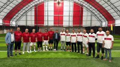 İlçeye yeni bir spor alanı kazandıran Vefa Halı Saha Spor