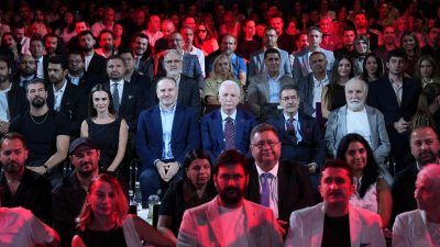Türkiye Radyo Televizyon Kurumu tarafından hazırlanan Evlilik Güzeldir dizisinin ilk