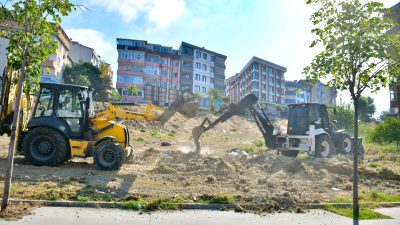 Esenyurt Belediyesi, atıl arsaları temizleyerek otopark ve estetik alanlara dönüştürüyor.