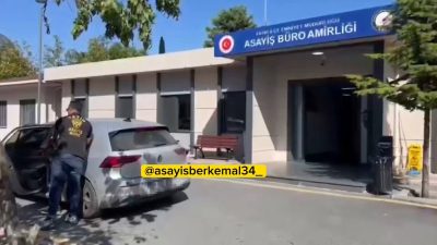 İstanbul Fatih te taksi ücreti yüzünden müşterileriyle tartışarak darp eden