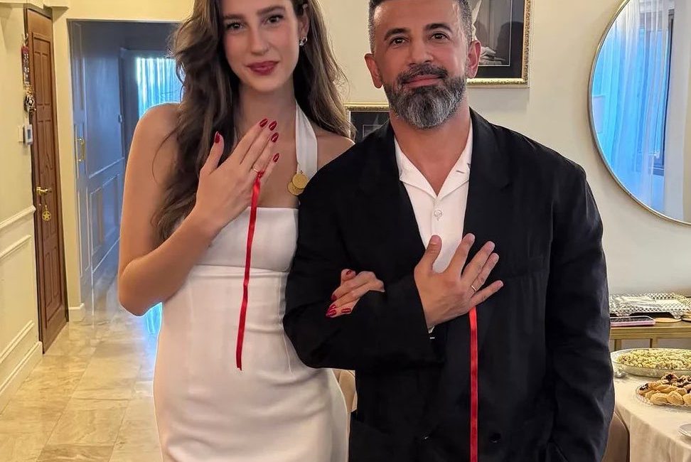 Çağatay Ulusoy ile Itır Esen'in yeni sözlüsünün Tolga Akış'a olan