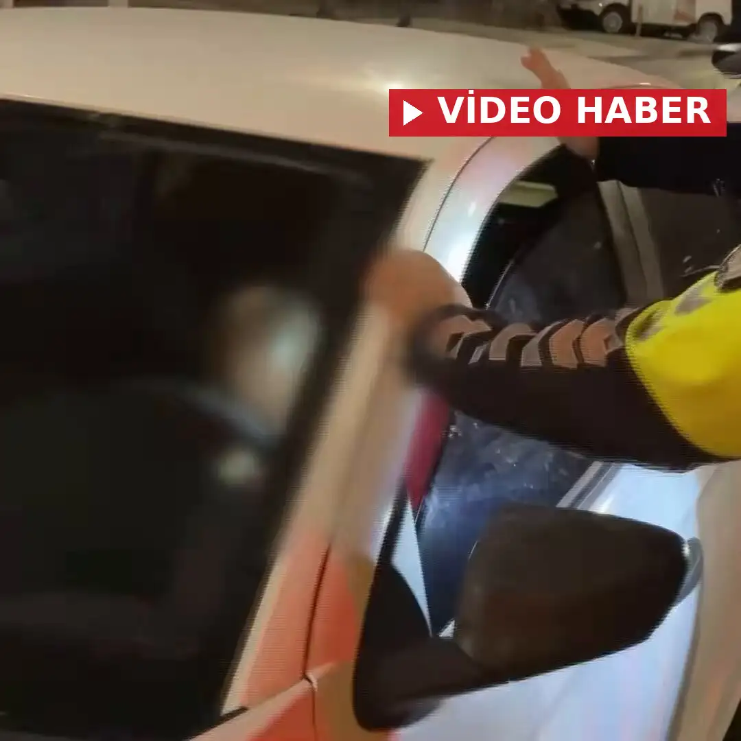 Kayseri'de alkollü olarak direksiyon başında uyuyakalan sürücünün ehliyetine el konuldu.