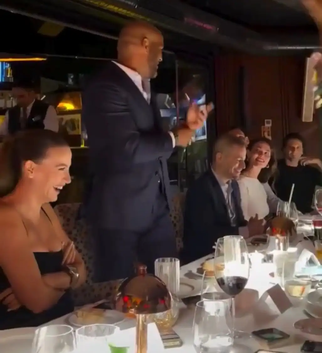 Oyuncu Serenay Sarıkaya, Prison Break dizisinin yıldızı Amaury Nolasco ile