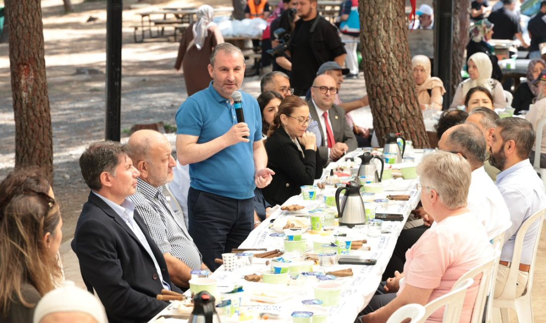 Sultanbeyli Belediyesi tarafından yaşlı vatandaşlar onuruna piknik programı gerçekleştirildi. Etkinliğe