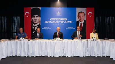 İstanbul Valisi Davut Gül'ün başkanlığında Beylikdüzü ilçesi muhtarlar toplantısı gerçekleştirildi.