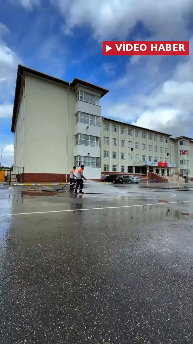 Sultanbeyli Belediye Başkanı Ali Tombaş, yeni eğitim öğretim yılı öncesinde