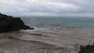 Zonguldak'ta olumsuz hava ve deniz şartları nedeniyle vatandaşların can güvenliğini