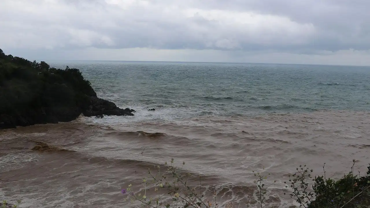 Zonguldak'ta olumsuz hava ve deniz şartları nedeniyle vatandaşların can güvenliğini