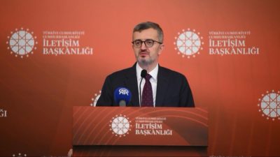 İletişim Başkanı Burhanettin Duran, Dezenformasyona Dur De kampanyasına destek veren