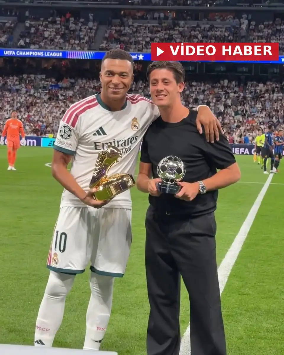UEFA Şampiyonlar Ligi'nin resmi sosyal medya hesabından Kylian Mbappe ile