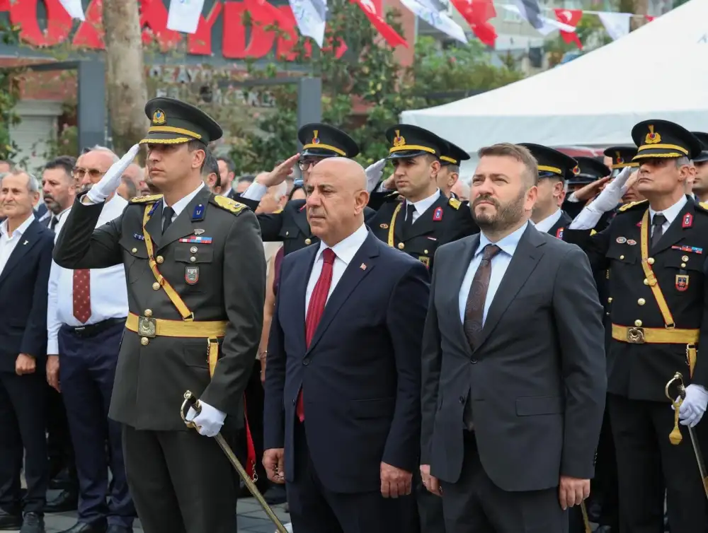 Arnavutköy'de 30 Ağustos Zafer Bayramı'nın 104. yıl dönümü, resmi törenler,