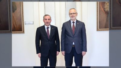 Sultanbeyli Belediye Başkanı Ali Tombaş, İZÜ Rektörü Prof. Dr. İsmail