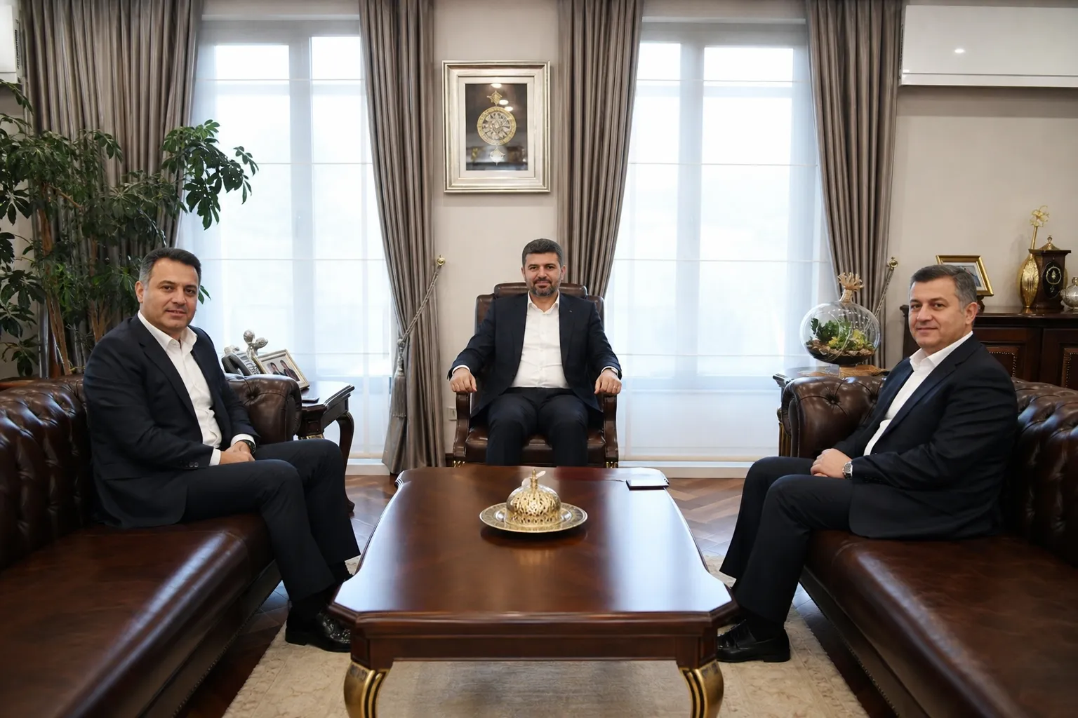 Sultanbeyli Belediye Başkanı Ali Tombaş, Tuzla, Çekmeköy ve Şile’de başkanları