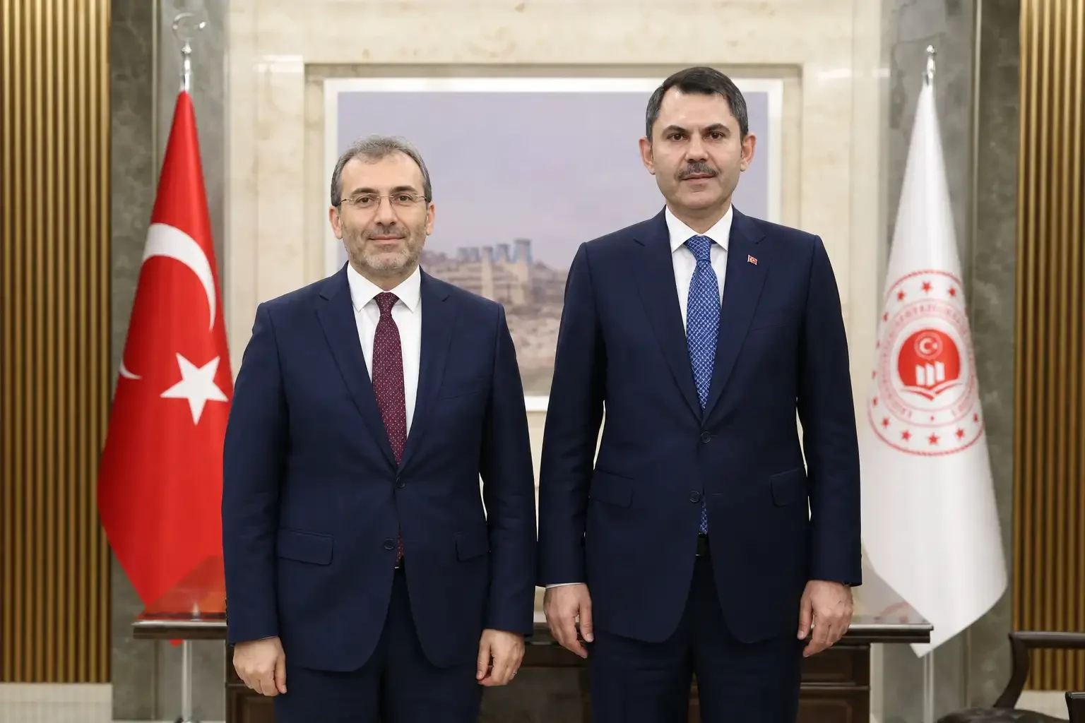 Pendik Belediyesi, Başkan Ahmet Cin’in Bakan Kurum’a yaptığı ziyareti duyurdu.