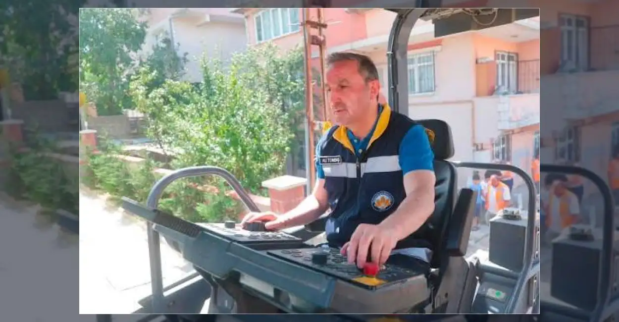 Ali Tombaş Kimdir, Sultanbeyli Belediye Başkanı Kim?