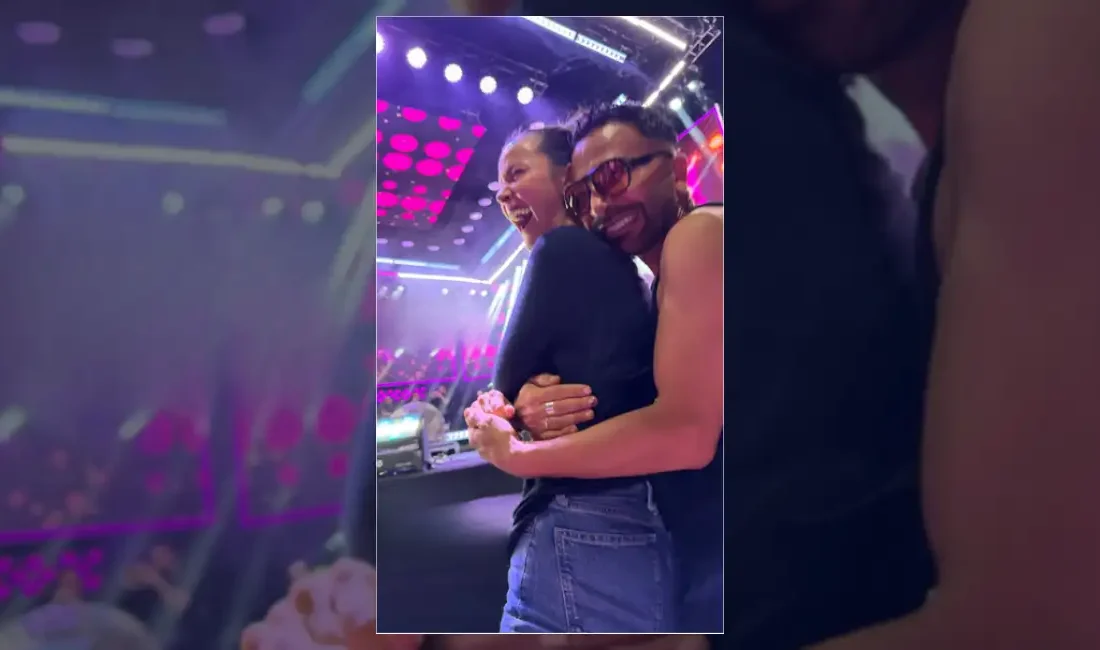 Aşkım Kapışmak, ünlü sanatçı Ajda Pekkan'ın konserine katılarak İrem Helvacıoğlu
