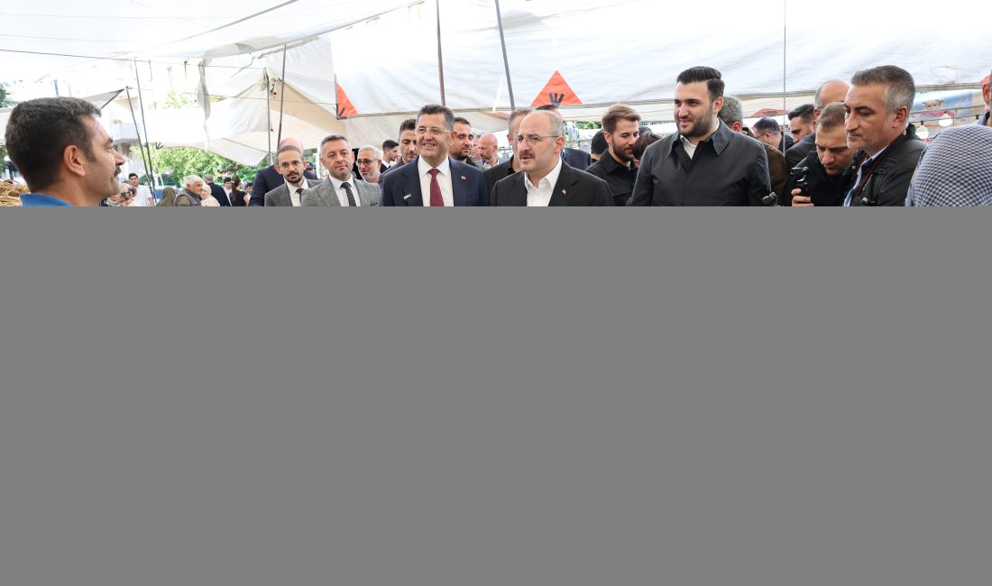 Çekmeköy'de düzenlenen Türkiye Yüzyılı Buluşmaları kapsamında mahalleler gezildi, esnaf ve