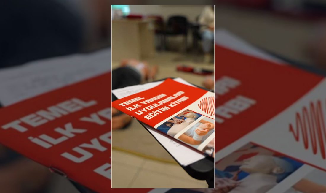 Bayrampaşa Belediyesi Sağlık İşleri Müdürlüğü, vatandaşlara yönelik ilk yardım eğitimleri