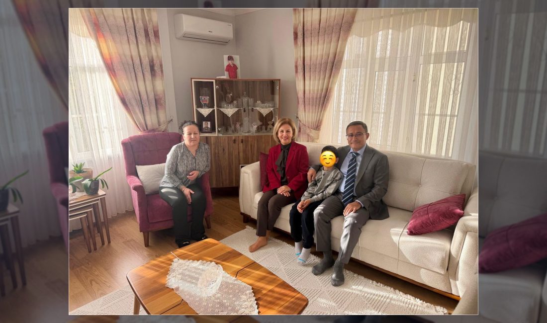 Bağcılar Kaymakamı Abdullah Uçgun ve eşi Duygu Uçgun, ilçedeki koruyucu