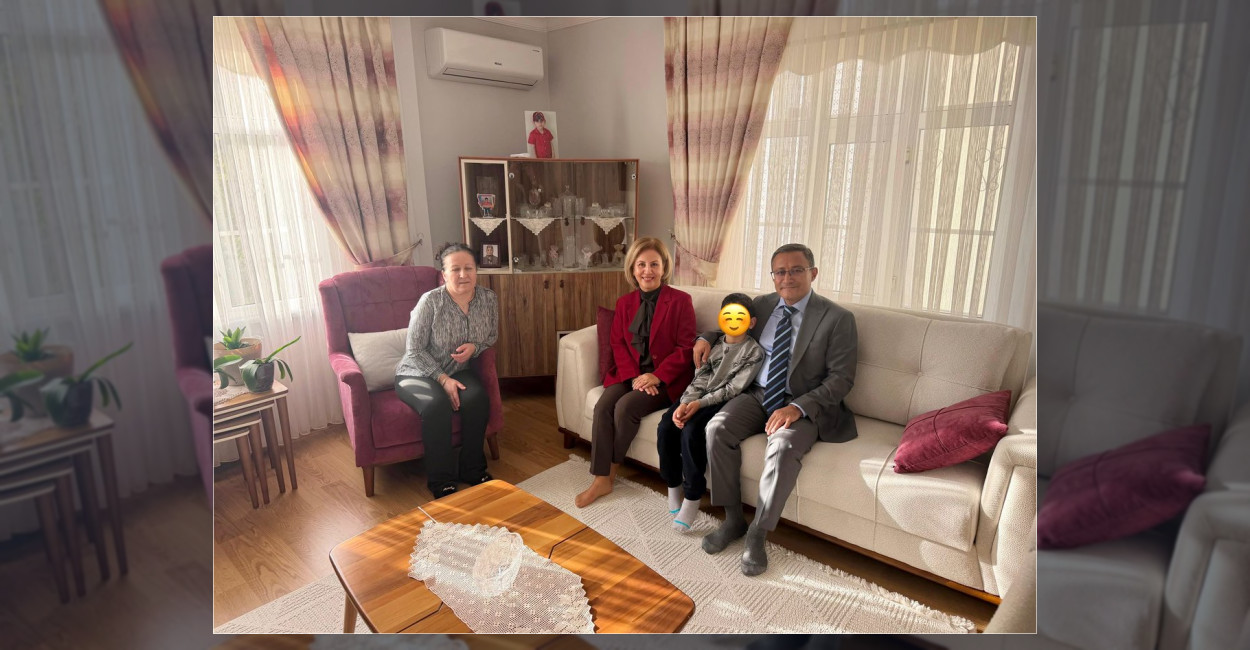 Bağcılar Kaymakamı Abdullah Uçgun ve eşi Duygu Uçgun, ilçedeki koruyucu