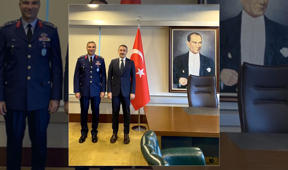 Hava Harp Okulu Komutanı Hava Pilot Tümgeneral Cihangir Kemal Yüzçelik,
