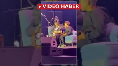 Türk sanat müziğinin usta ismi Bülent Ersoy, konserinde sahneye davet