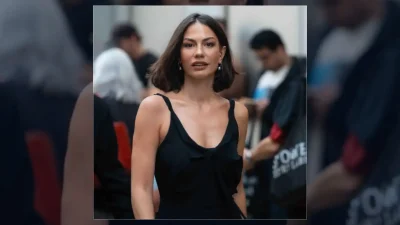 Başarılı oyuncu Demet Özdemir, prestijli Toronto Film Festivali'ne katılarak kırmızı