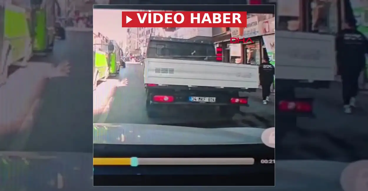 Kocaeli'nin Gebze ilçesinde kamyonetin kasasından sarkan demire çarpan motosikletin sürücüsü