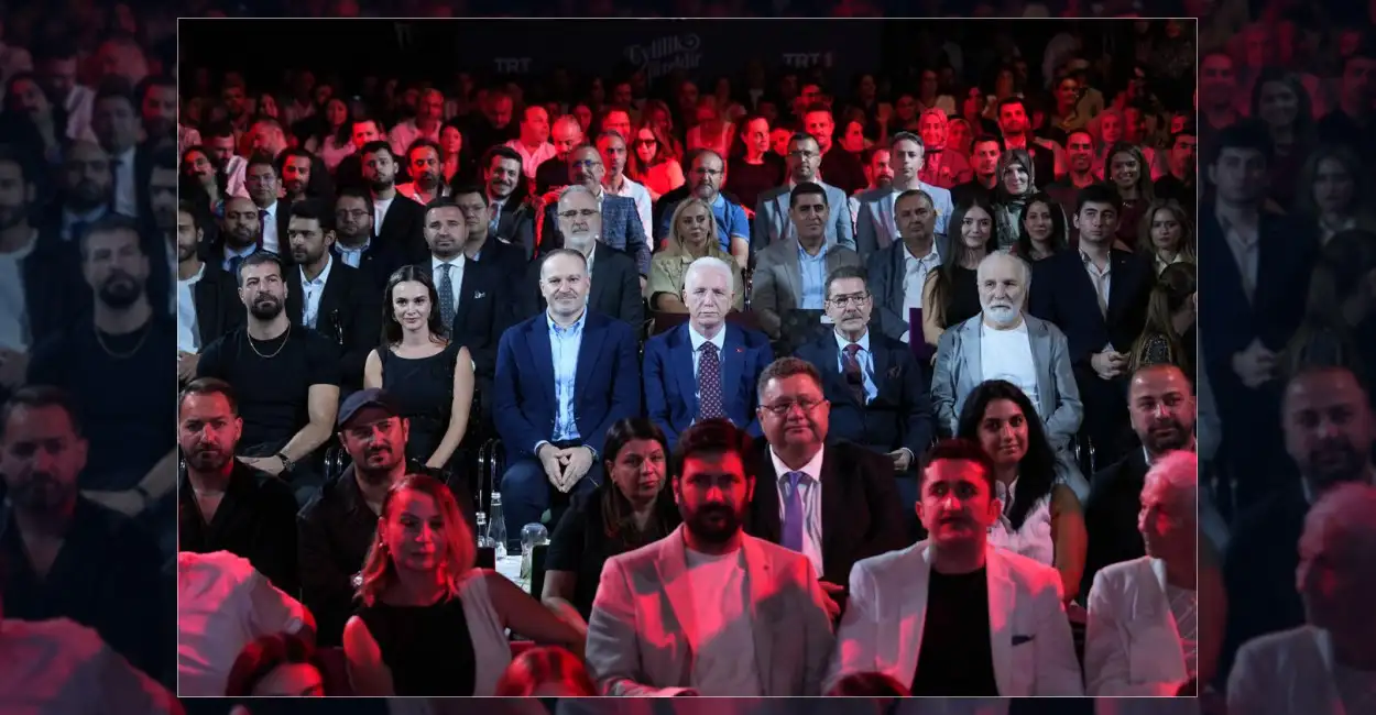 İstanbul Valiliği’nden Evlilik Güzeldir Dizisinin İlk Gösterimine Katılım