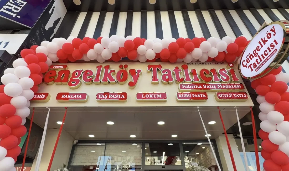 Tarihi Çengelköy Tatlıcısı, geniş ürün yelpazesi ve zengin lezzetleriyle 19.