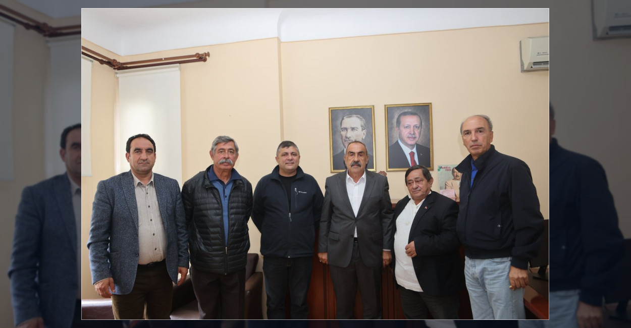Adalar’da Muhtarlardan Başkan Vekili Türkyılmaz’a Ziyaret