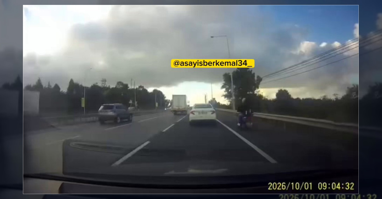 Arnavutköy’de Hafriyat Kamyonu Devrildi