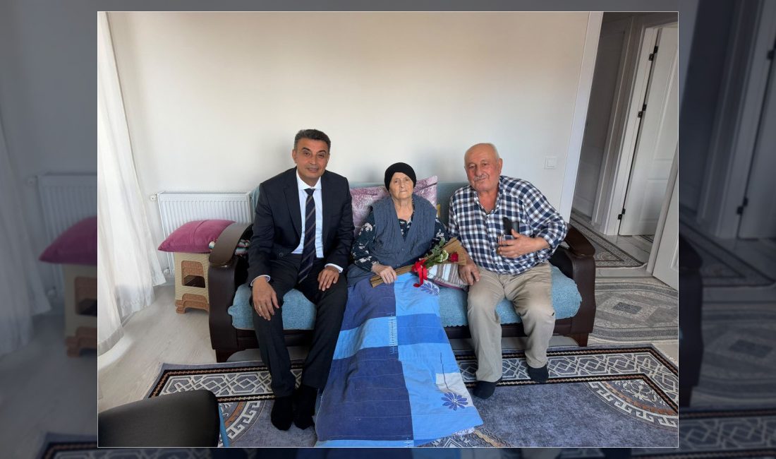 Kağıthane Kaymakamı Yüksel Kara, Yaşlılar Haftası kapsamında ilçe genelindeki ihtiyaç