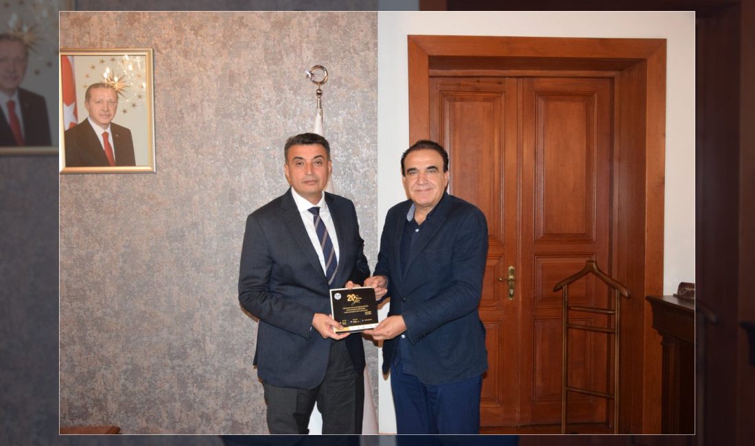 Kağıthane Kaymakamı Yüksel Kara, Kastamonulular Dayanışma Derneği Başkanı Rahmi Sezer