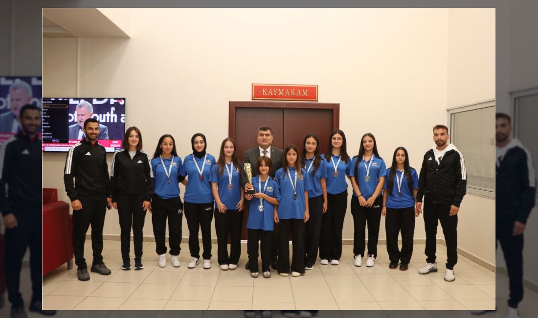 U16 Hokey 5s 2. Lig Play-Off müsabakalarında ikinci olan Ertuğrul