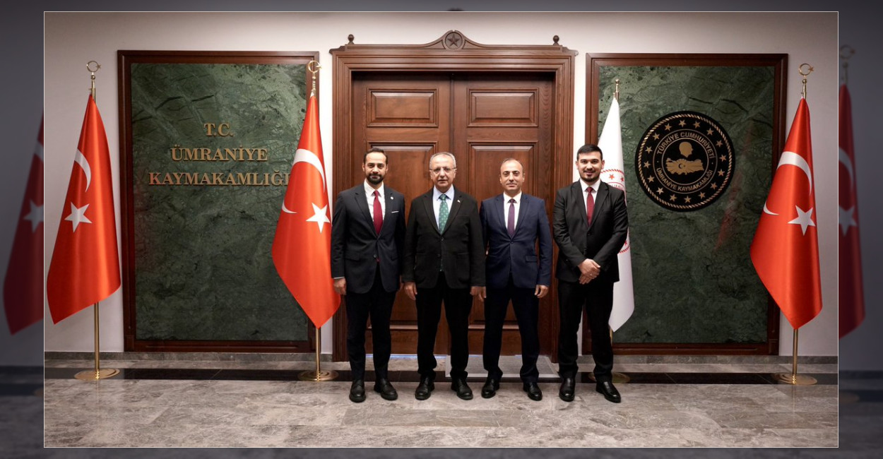 Ümraniye Kaymakamı Yüksel Çelik, banka yöneticileri ve Türkiye İyilik Kulübü