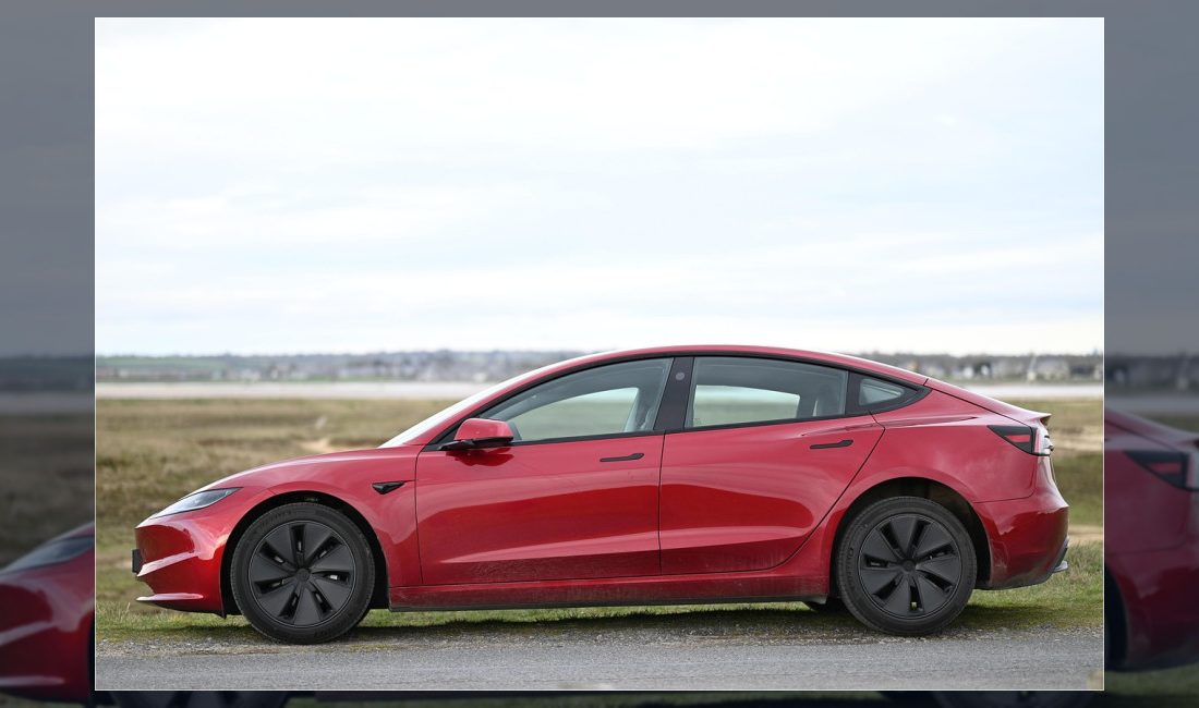 Volvo'nun tamamen elektrikli yeni modeli ES90, Türkiye pazarında yerini aldı.
