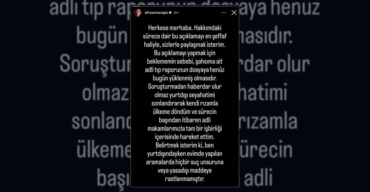 Oyuncu Afra Saraçoğlu, çıkan pozitif test sonucunun ardından kalabalık etkinliklerde
